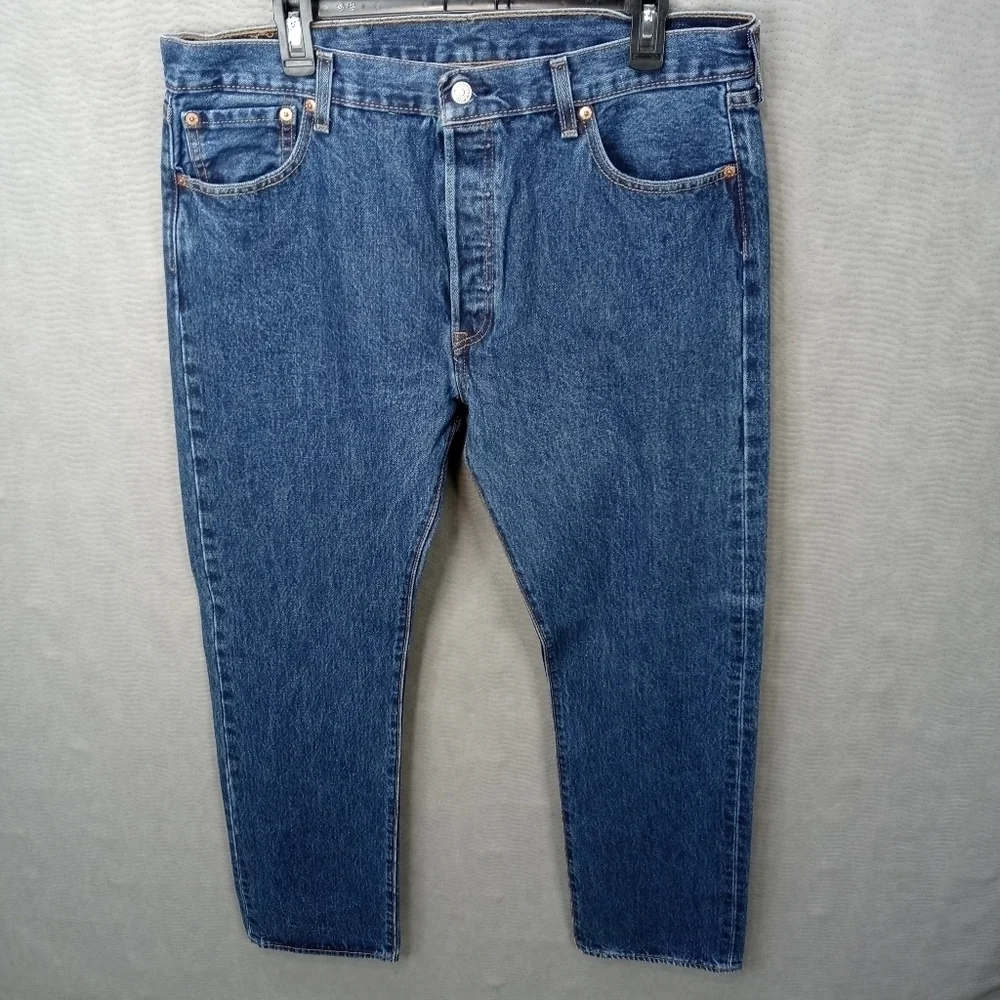 Levi's 501xx men's button fly blue jeans sz 36x34. 300 7pm